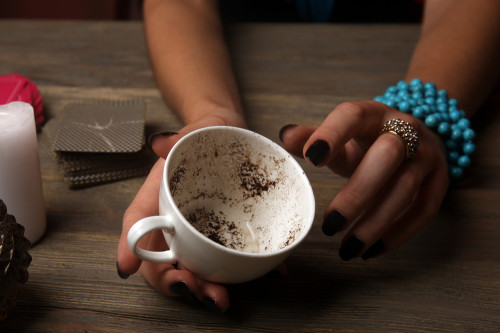 Kaffeesatzlesen, eine alte Tradition: Foto: © _Africa_Studio / shutterstock / #317649671